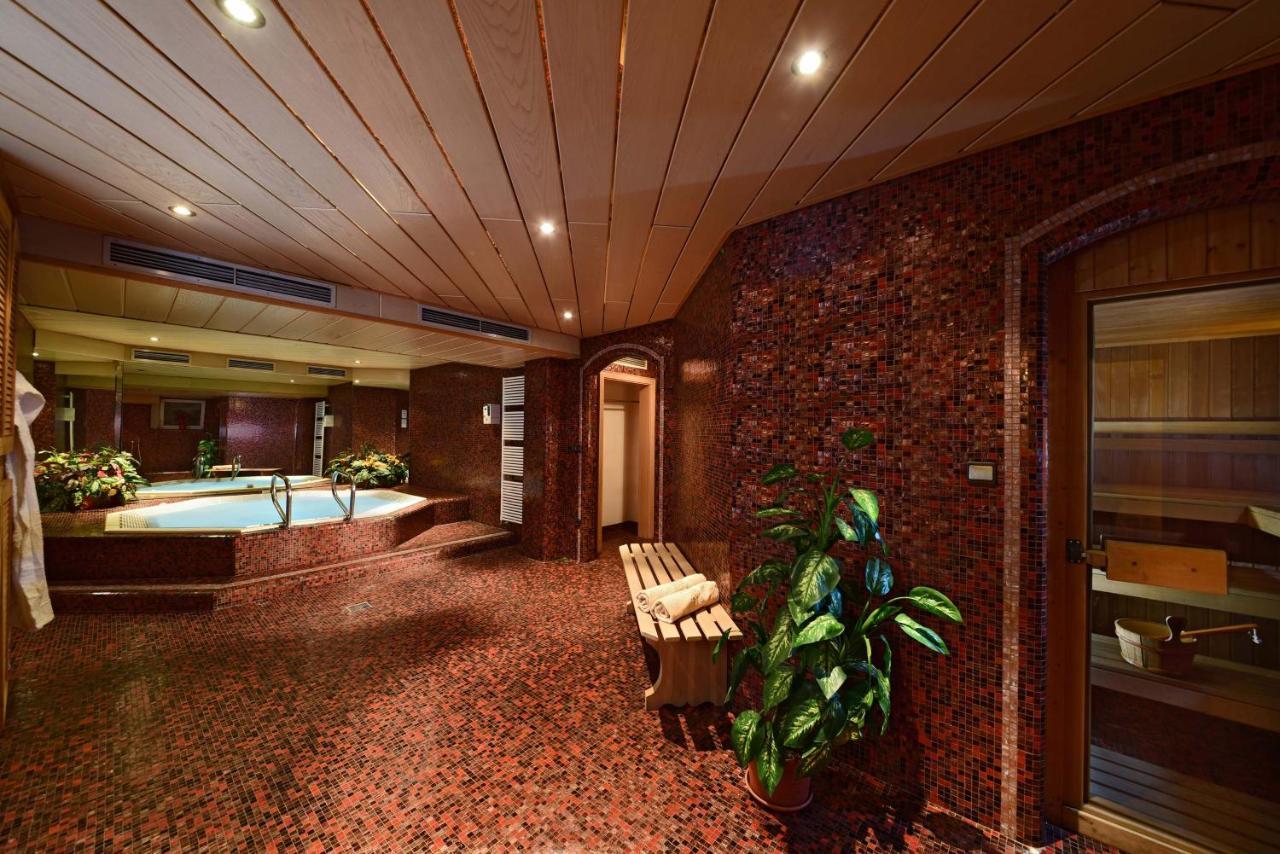 River Hotel Post Киенес Екстериор снимка