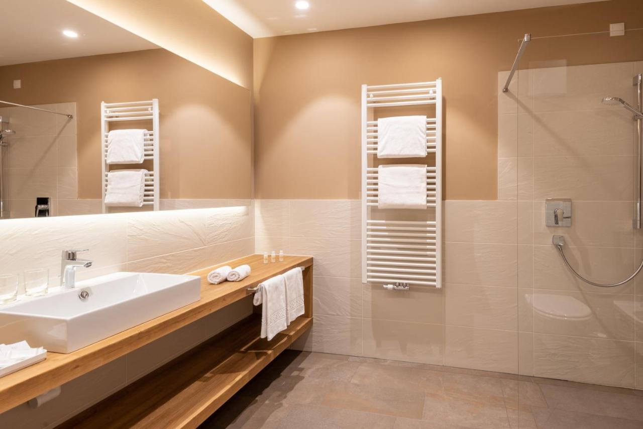 River Hotel Post Киенес Екстериор снимка