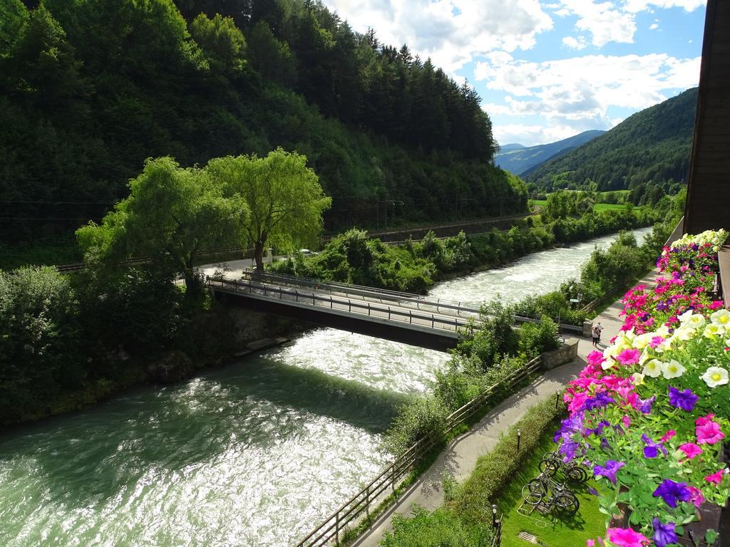 River Hotel Post Киенес Екстериор снимка