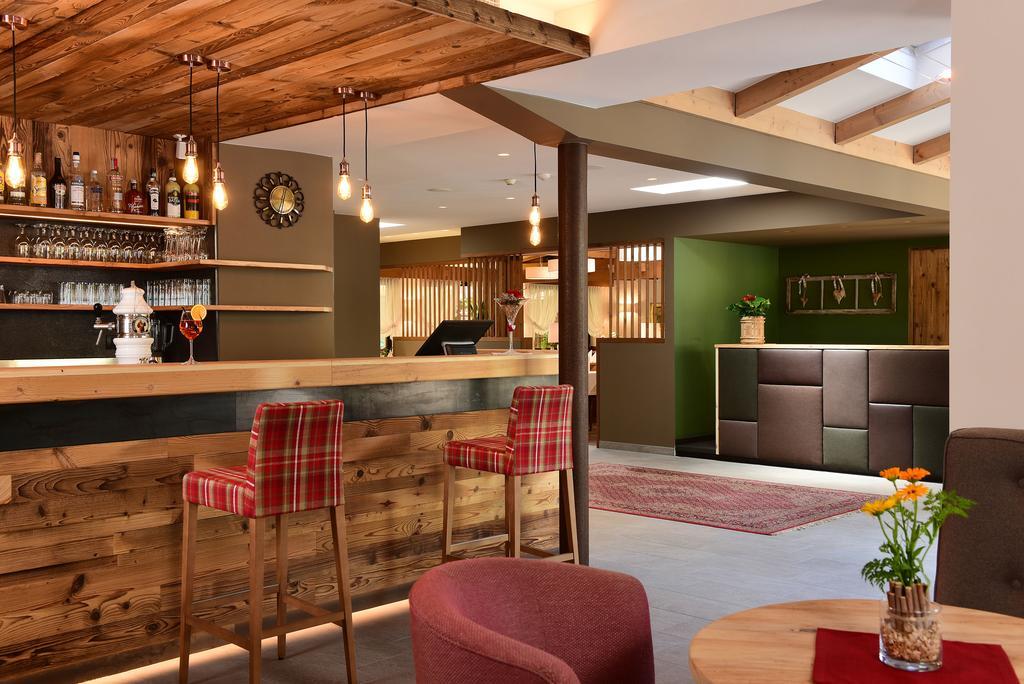 River Hotel Post Киенес Екстериор снимка