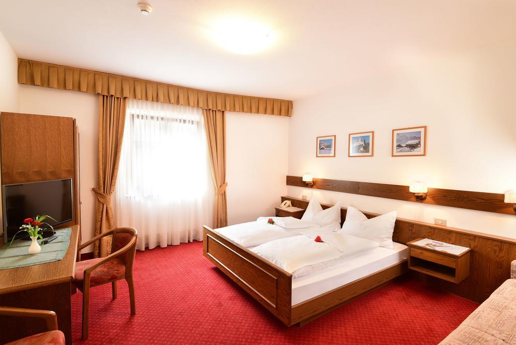 River Hotel Post Киенес Екстериор снимка