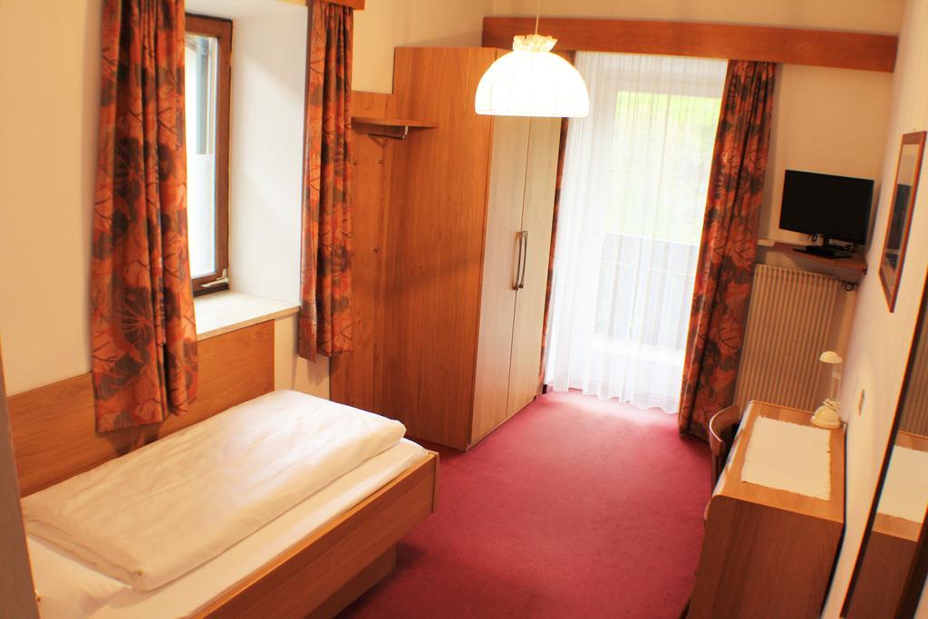 River Hotel Post Киенес Екстериор снимка